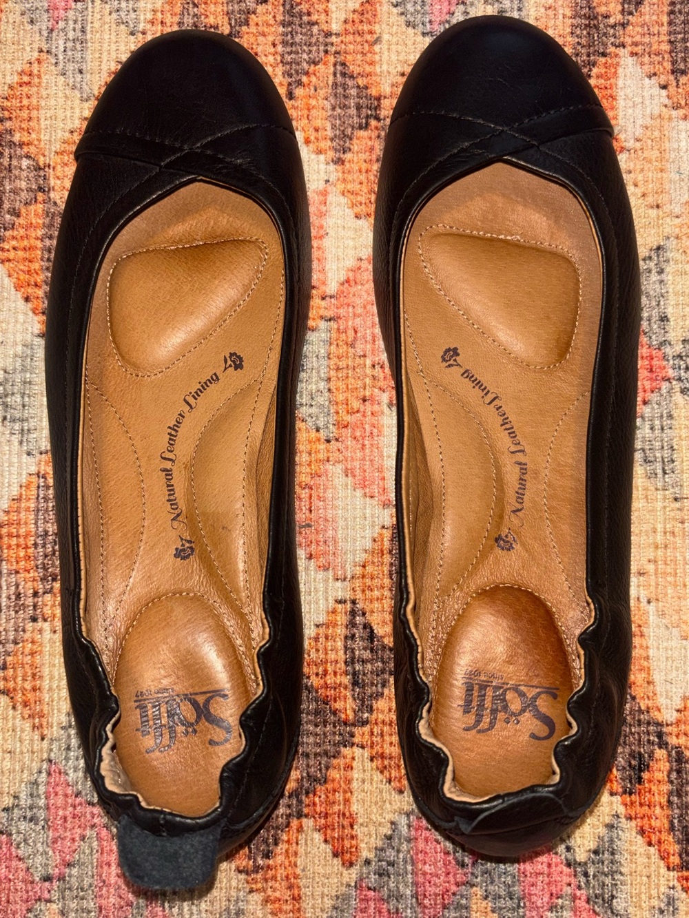 Sofft Black Leather Ballet Flats with Cushioned Insole, size 9.5, EUC
